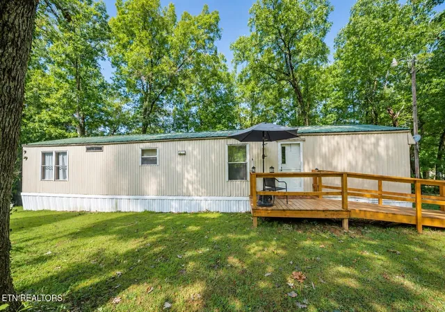 Photo 1 of Manufactured home for sale at 917 Nameoki Cir, Crossville, TN 38572 | MLS# 3598572 | Listing updated on 2026-09-24