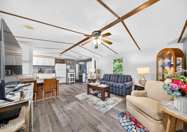 Photo 4 of Manufactured home for sale at 917 Nameoki Cir, Crossville, TN 38572 | MLS# 3598572 | Listing updated on 2026-09-24