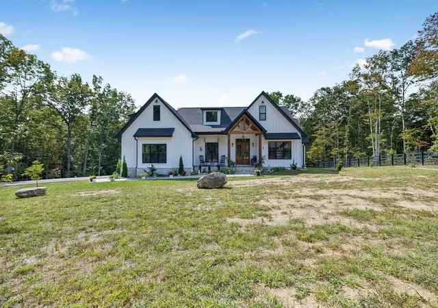 Photo 2 of Single family home for sale at 382 Annabelle Way, Jamestown, TN 38556 | MLS# 3610494 | Listing updated on 2026-10-05