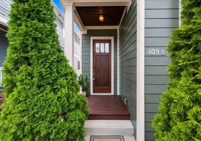 Photo 2 of Single family home for sale at 409a Theresa Ave, Nashville, TN 37205 | MLS# 3598834 | Listing updated on 2026-10-08