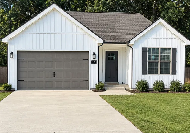Photo 1 of Single family home for sale at 1412 Hallies Way, Clarksville, TN 37043 | MLS# 3599304 | Listing updated on 2026-09-25