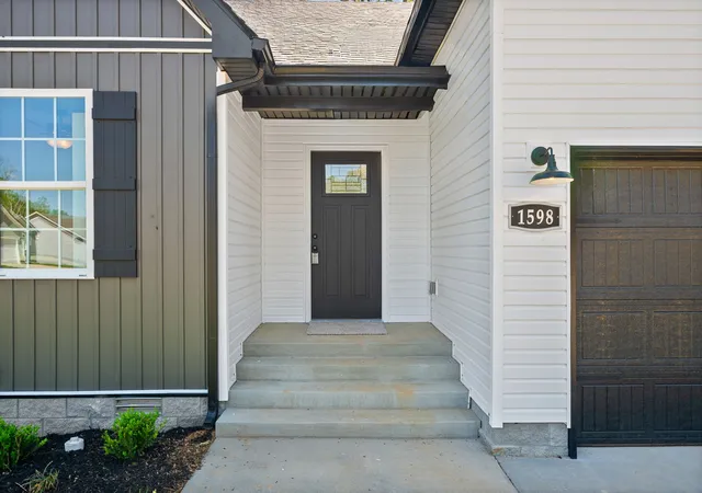 Photo 3 of Single family home for sale at 1412 Hallies Way, Clarksville, TN 37043 | MLS# 3599304 | Listing updated on 2026-10-07