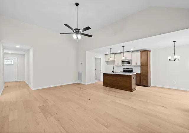 Photo 4 of Single family home for sale at 1412 Hallies Way, Clarksville, TN 37043 | MLS# 3599304 | Listing updated on 2026-09-25