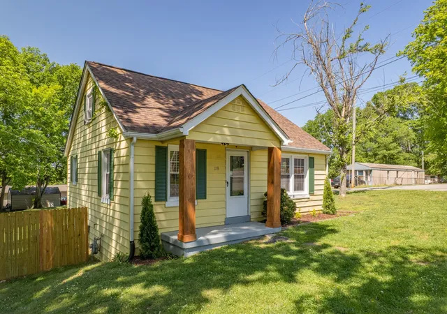 Photo 1 of Single family home for sale at 1119 Morningside Dr, Columbia, TN 38401 | MLS# 3598605 | Listing updated on 2026-09-24