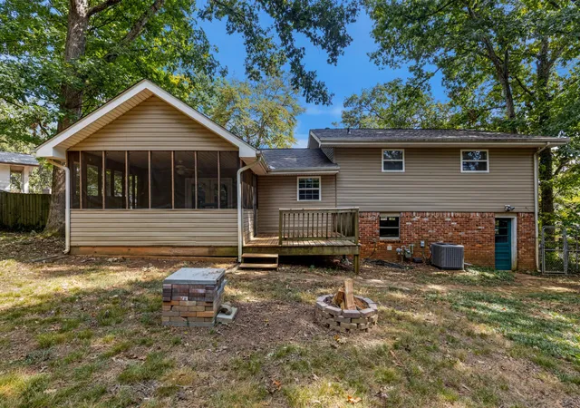 Photo 2 of Single family home for sale at 919 Carrie Ln, Hixson, TN 37343 | MLS# 3598601 | Listing updated on 2026-09-24