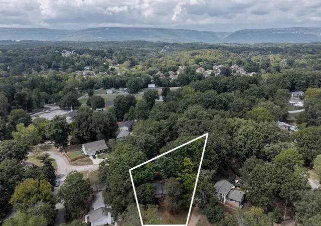 Photo 1 of Single family home for sale at 919 Carrie Ln, Hixson, TN 37343 | MLS# 3598601 | Listing updated on 2026-09-24