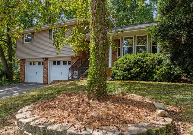 Photo 3 of Single family home for sale at 919 Carrie Ln, Hixson, TN 37343 | MLS# 3598601 | Listing updated on 2026-09-24