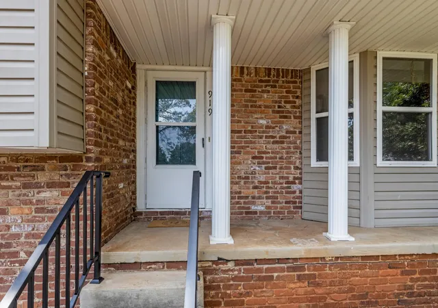 Photo 4 of Single family home for sale at 919 Carrie Ln, Hixson, TN 37343 | MLS# 3598601 | Listing updated on 2026-09-24