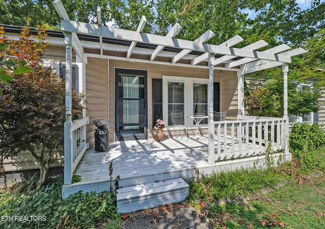 Photo 3 of Manufactured home for sale at 313 Rugby Rd, Crossville, TN 38558 | MLS# 3598609 | Listing updated on 2026-09-24