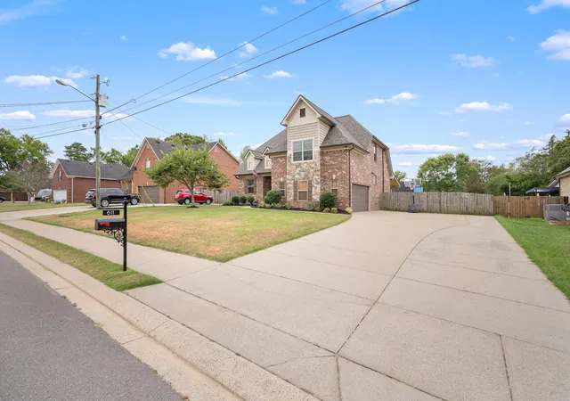 Photo 1 of Single family home for sale at 611 Virginia Belle Dr, Smyrna, TN 37167 | MLS# 3599010 | Listing updated on 2026-09-24