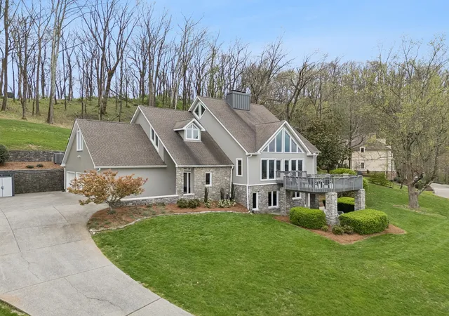 Photo 1 of Single family home for sale at 2025 Lynnwood Dr, Franklin, TN 37069 | MLS# 3601410 | Listing updated on 2026-09-25