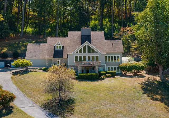 Photo 2 of Single family home for sale at 2025 Lynnwood Dr, Franklin, TN 37069 | MLS# 3601410 | Listing updated on 2026-10-07