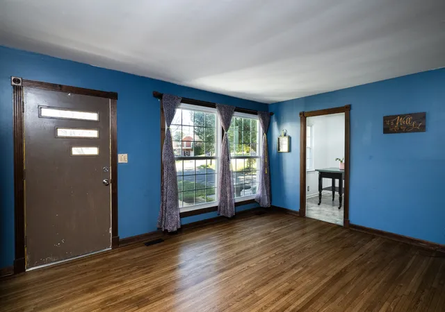 Photo 3 of Single family home for sale at 21 Bond St, Clarksville, TN 37040 | MLS# 3626058 | Listing updated on 2026-10-26