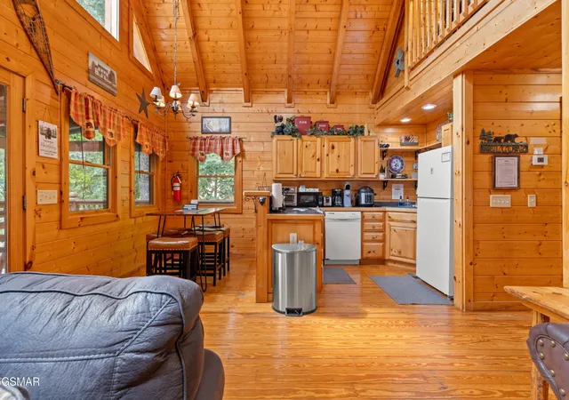 Photo 3 of Single family home for sale at 2308 Whipoorwill Hl Way, Sevierville, TN 37862 | MLS# 3598633 | Listing updated on 2026-09-24
