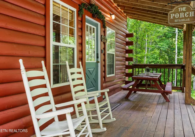 Photo 3 of Single family home for sale at 1830 Cherry View Ln, Sevierville, TN 37876 | MLS# 3598645 | Listing updated on 2026-09-24