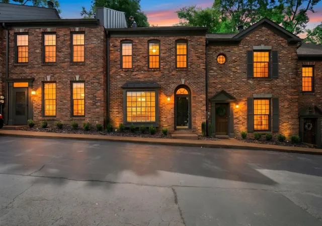 Townhouse for sale at 2012 Stokes Ln, Nashville, TN 37215 | MLS# 3601602