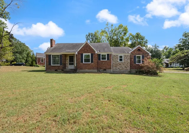 Photo 1 of Single family home for sale at 215 Dellrose Dr, Nashville, TN 37214 | MLS# 3599078 | Listing updated on 2026-10-27