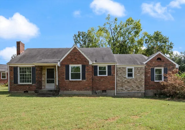 Photo 2 of Single family home for sale at 215 Dellrose Dr, Nashville, TN 37214 | MLS# 3599078 | Listing updated on 2026-10-27