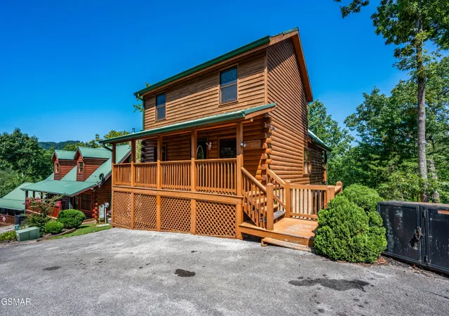 Photo 1 of Single family home for sale at 737 Chickasaw Gap Way, Pigeon Forge, TN 37863 | MLS# 3598655 | Listing updated on 2026-09-24