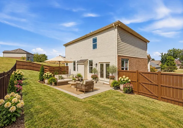 Photo 2 of Single family home for sale at 2110 Oaksprings Pl, Mount Juliet, TN 37122 | MLS# 3610541 | Listing updated on 2026-10-07
