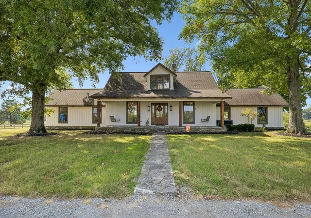 Photo 1 of Single family home for sale at 724 Horn Springs Rd, Lebanon, TN 37087 | MLS# 3599148 | Listing updated on 2026-10-23