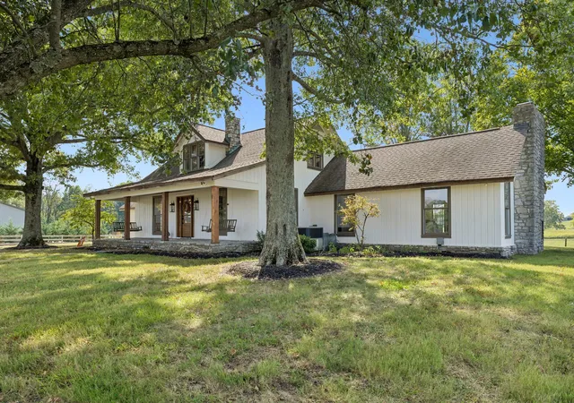 Photo 2 of Single family home for sale at 724 Horn Springs Rd, Lebanon, TN 37087 | MLS# 3599148 | Listing updated on 2026-10-23