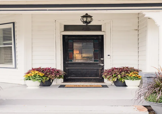 Photo 1 of Single family home for sale at 1705 Nassau St, Nashville, TN 37208 | MLS# 3598755 | Listing updated on 2026-09-25