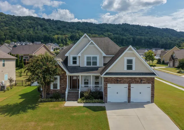 Photo 1 of Single family home for sale at 8004 Perfect View, Ooltewah, TN 37363 | MLS# 3598691 | Listing updated on 2026-10-04