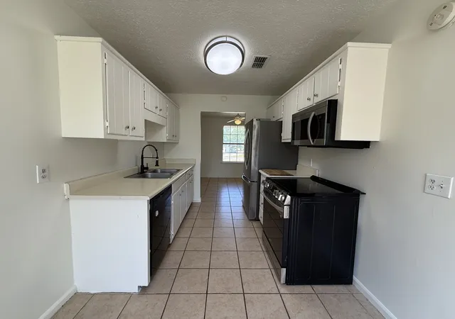 Photo 3 of Single family home for sale at 7548 Chadwick Dr, Murfreesboro, TN 37129 | MLS# 3601584 | Listing updated on 2026-09-26