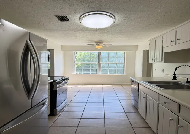 Photo 3 of Single family home for sale at 7548 Chadwick Dr, Murfreesboro, TN 37129 | MLS# 3601584 | Listing updated on 2026-09-26