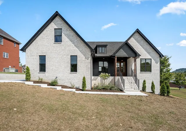 Photo 1 of Single family home for sale at 135 Pin Oak Dr, Woodbury, TN 37190 | MLS# 3601945 | Listing updated on 2026-09-28