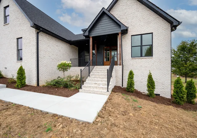 Photo 4 of Single family home for sale at 135 Pin Oak Dr, Woodbury, TN 37190 | MLS# 3601945 | Listing updated on 2026-09-28