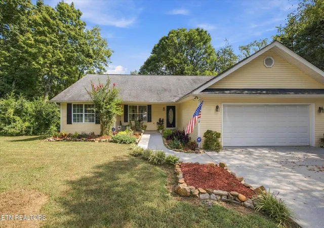 Photo 2 of Single family home for sale at 3210 Topside Rd, Knoxville, TN 37920 | MLS# 3598711 | Listing updated on 2026-10-09