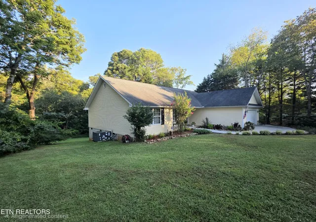 Photo 3 of Single family home for sale at 3210 Topside Rd, Knoxville, TN 37920 | MLS# 3598711 | Listing updated on 2026-10-09