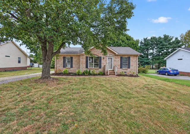Photo 3 of Single family home for sale at 502 Highland Dr, White House, TN 37188 | MLS# 3598983 | Listing updated on 2026-10-06