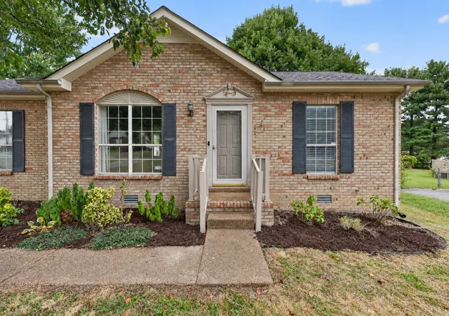 Photo 3 of Single family home for sale at 502 Highland Dr, White House, TN 37188 | MLS# 3598983 | Listing updated on 2026-10-06