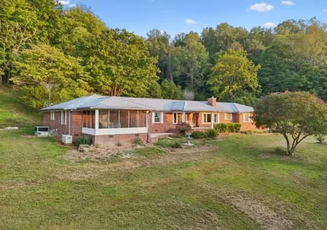 Single family home for sale at 3427 Lyndell Bell Rd, Normandy, TN 37360 | MLS# 3602397