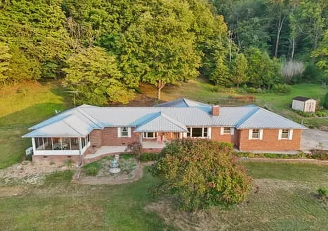 Photo 4 of Single family home for sale at 3427 Lyndell Bell Rd, Normandy, TN 37360 | MLS# 3602397 | Listing updated on 2026-09-29