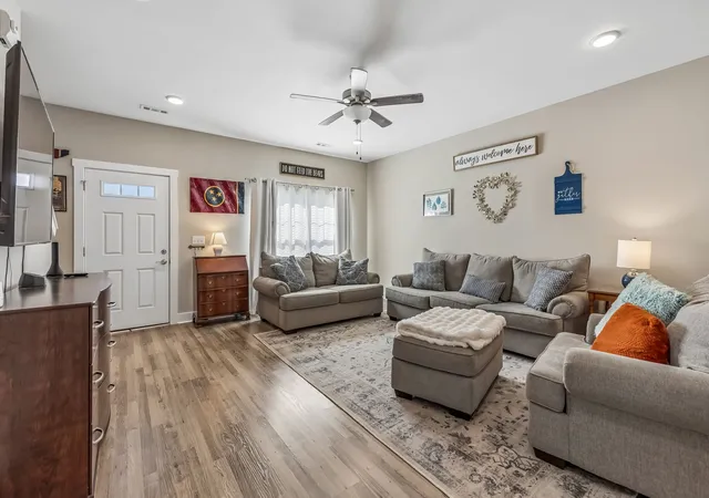 Photo 4 of Townhouse for sale at 111 Dry Crk Cmns Dr, Goodlettsville, TN 37072 | MLS# 3603069 | Listing updated on 2026-09-30