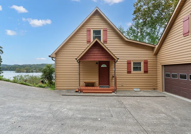 Photo 1 of Single family home for sale at 1036 Buzzard Roost Rd, Spring City, TN 37381 | MLS# 3598773 | Listing updated on 2026-09-24