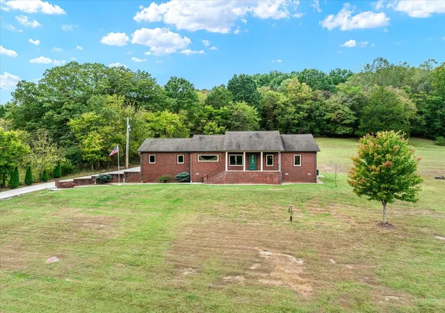 Photo 2 of Single family home for sale at 146 Dyer Branch Rd, Gordonsville, TN 38563 | MLS# 3598925 | Listing updated on 2026-10-09