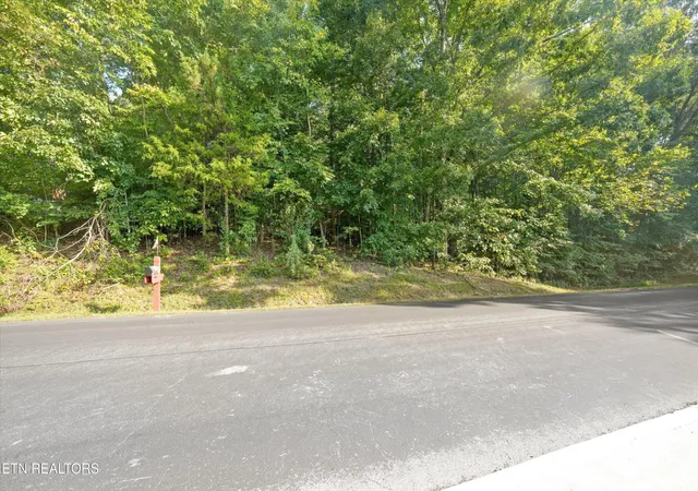 Photo 1 of Land for sale at 103 Oostagala Dr, Loudon, TN 37774 | MLS# 3598757 | Listing updated on 2026-10-08