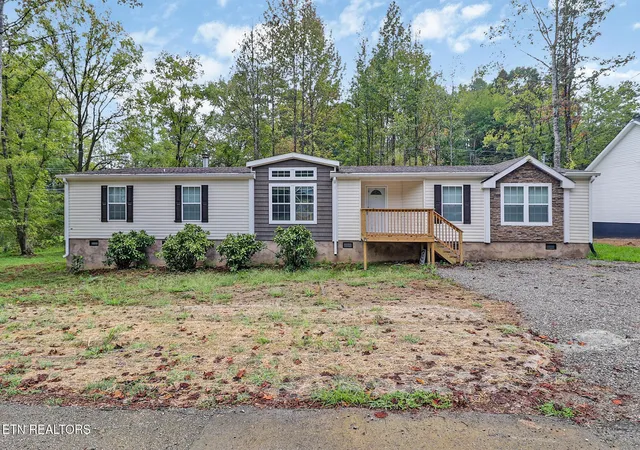 Photo 1 of Manufactured home for sale at 681 Hen Valley Rd, Oliver Springs, TN 37840 | MLS# 3598761 | Listing updated on 2026-09-24