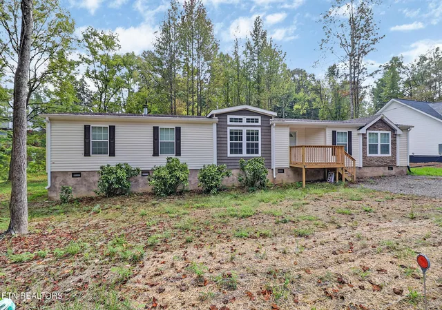Photo 3 of Manufactured home for sale at 681 Hen Valley Rd, Oliver Springs, TN 37840 | MLS# 3598761 | Listing updated on 2026-09-24