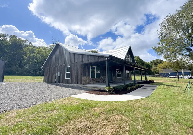 Photo 3 of Single family home for sale at 2900 Highway 10, Hartsville, TN 37074 | MLS# 3602561 | Listing updated on 2026-10-06