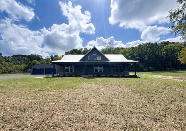 Photo 4 of Single family home for sale at 2900 Highway 10, Hartsville, TN 37074 | MLS# 3602561 | Listing updated on 2026-10-06