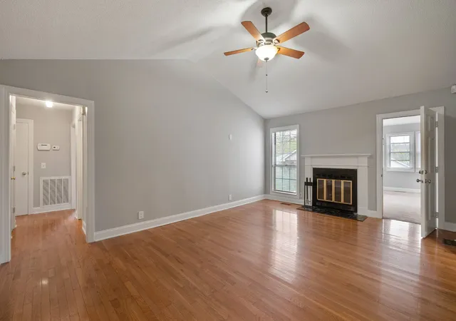 Photo 4 of Single family home for sale at 5800 Labrador Ln, Antioch, TN 37013 | MLS# 3598842 | Listing updated on 2026-10-01