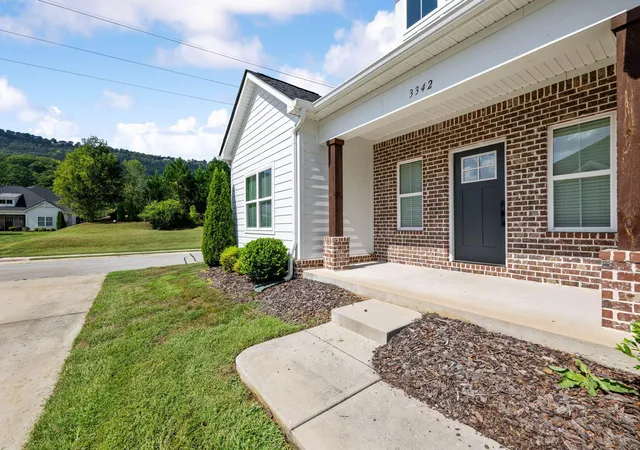 Listing Photo 4 - Condo for sale in building located at 3342 Stone Creek Dr, Chattanooga, TN 37405