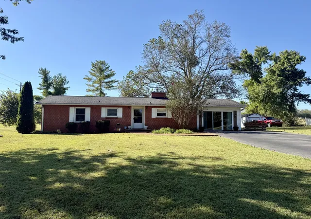 Photo 1 of Single family home for sale at 126 Roosevelt Rd, Mc Minnville, TN 37110 | MLS# 3612796 | Listing updated on 2026-10-08