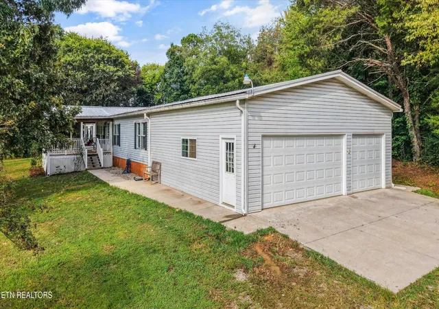 Photo 2 of Manufactured home for sale at 200 Campground Rd, Madisonville, TN 37354 | MLS# 3598788 | Listing updated on 2026-09-25
